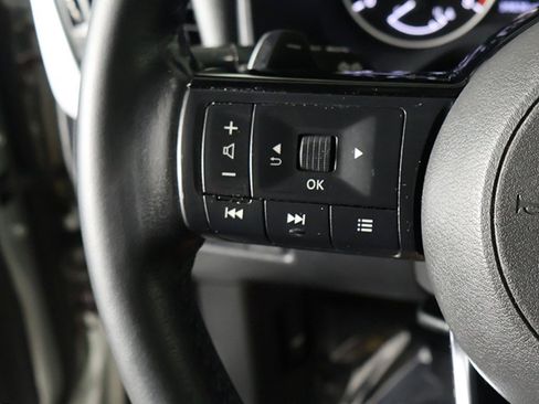 Used 2023 Nissan Rogue SV w/ SV Premium B Package image 35