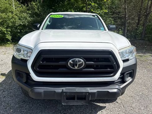Used 2020 Toyota Tacoma SR AWD/4WD image 2