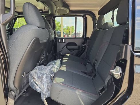 New 2026 Jeep Gladiator Rubicon AWD/4WD image 13