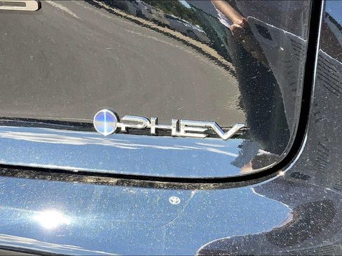 New 2026 Toyota Prius Plug-In Hybrid image 12