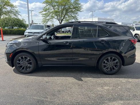 Used 2024 Chevrolet Equinox RS w/ LPO, Floor Liner Package FWD image 4