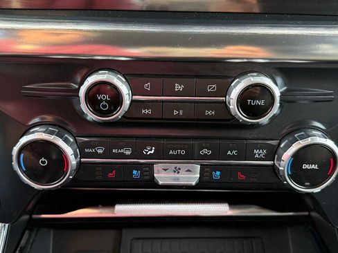 Used 2023 Ford F150 Lariat w/ Equipment Group 502A High image 24