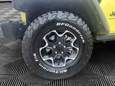 Used 2023 Jeep Wrangler Unlimited Rubicon 4xe w/ Steel Bumper Group image 14