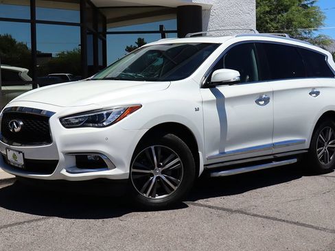 Used 2017 INFINITI QX60 FWD w/ Premium Plus Package image 2