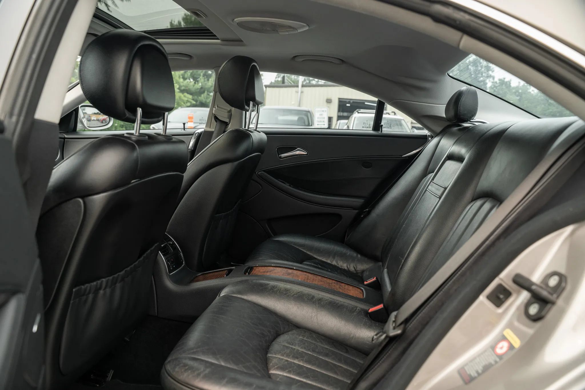 Used 2006 Mercedes-Benz CLS 500 w/ Entertainment Pkg image 8