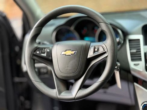 Used 2016 Chevrolet Cruze LT w/ Sun And Sound Package FWD image 22