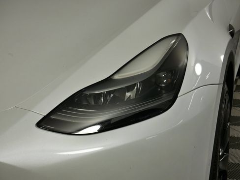 Used 2022 Tesla Model Y Performance AWD/4WD image 14