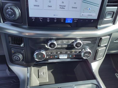 Used 2024 Ford F150 Lariat image 19