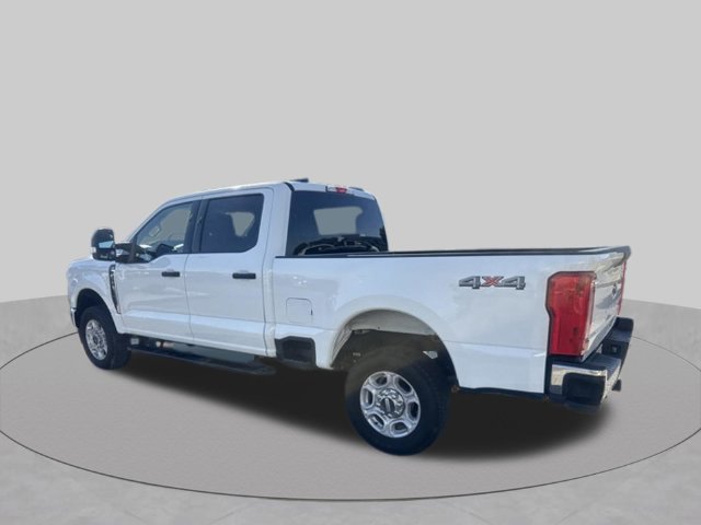 Used 2025 Ford F250 XLT AWD/4WD image 3