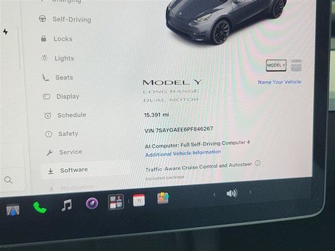 Used 2023 Tesla Model Y Long Range AWD/4WD image 11