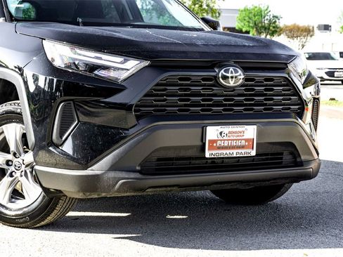 Used 2025 Toyota RAV4 XLE image 3