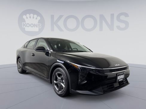 New 2025 Kia K4 LXS image 10