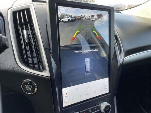 Used 2022 Ford Edge SEL image 28