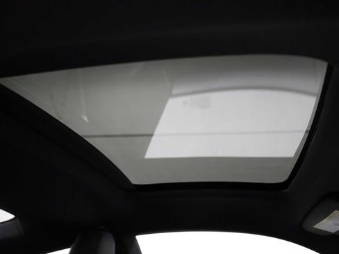 Certified 2025 Porsche 911 Carrera image 20