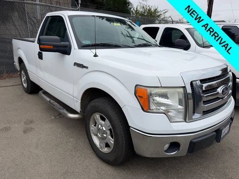 Used 2012 Ford F150 XLT w/ XLT Convenience Pkg RWD image 2