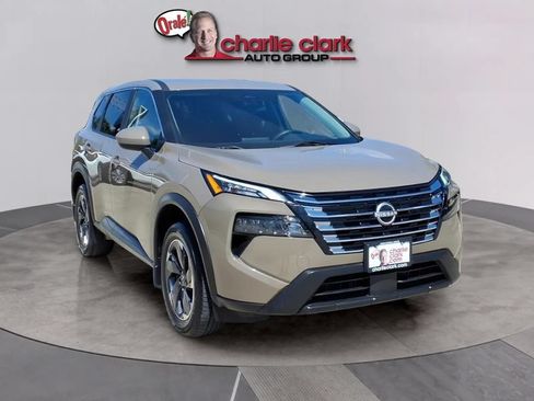 Certified 2024 Nissan Rogue SV FWD image 7