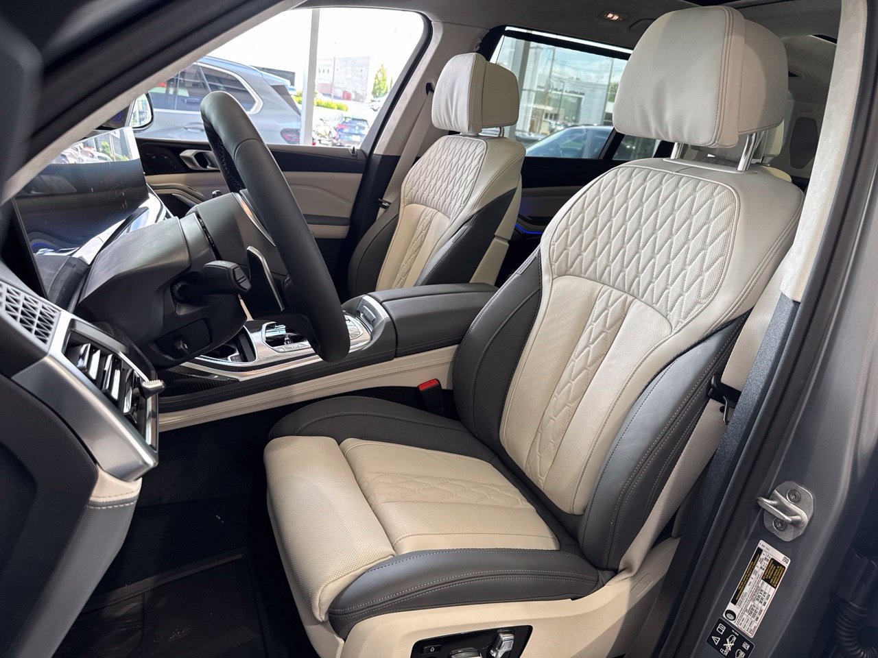 New 2027 BMW X7 M60i AWD/4WD image 17