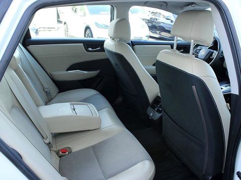 Used 2018 Honda Clarity Plug-In Hybrid image 18