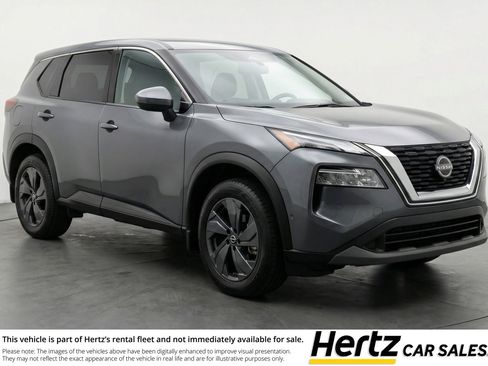 Used 2025 Nissan Rogue SV image 1