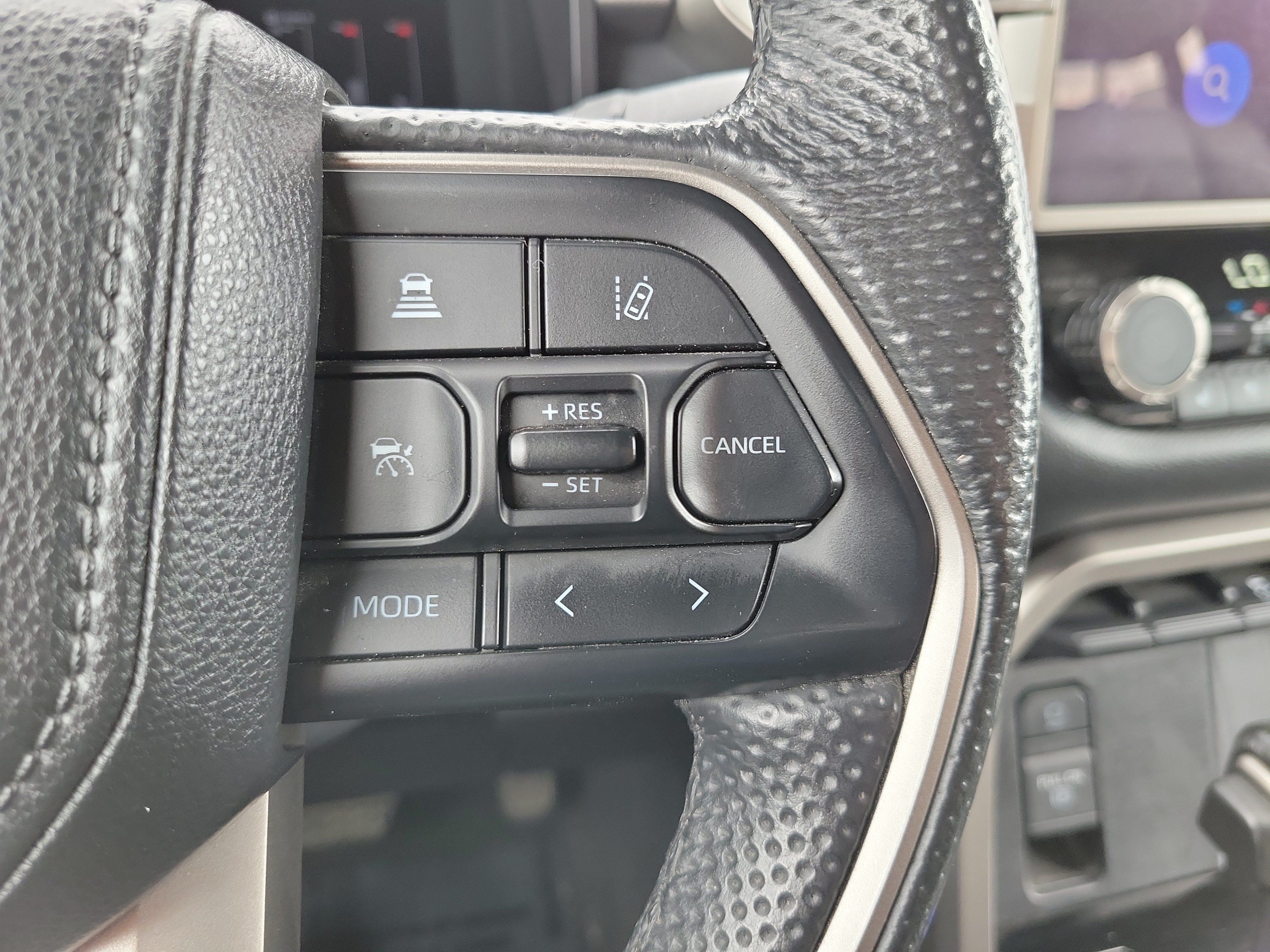 Used 2025 Toyota Tundra Limited AWD/4WD image 24