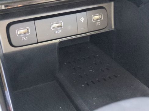 Used 2023 Kia Sorento SX image 24