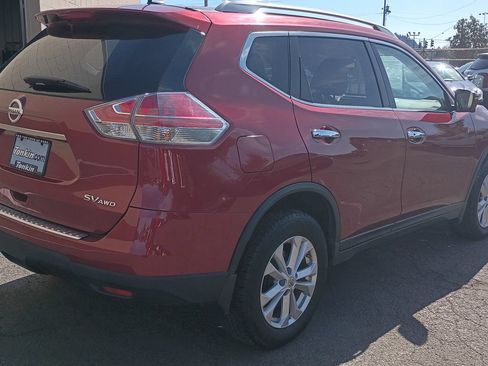 Used 2016 Nissan Rogue SV w/ SV Premium Package AWD/4WD image 4