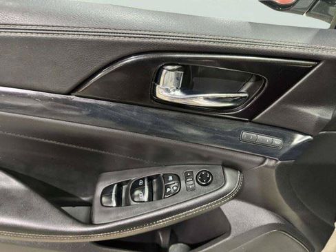 Used 2019 Nissan Maxima Platinum w/ Illumination Package FWD image 15