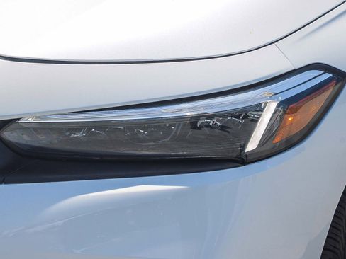 Used 2024 Honda Civic Sport Touring image 5