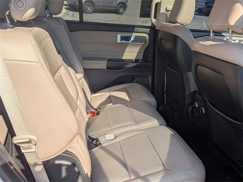 Used 2020 Ford Explorer XLT w/ Equipment Group 202A image 36