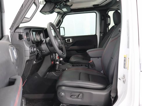 Used 2026 Jeep Wrangler Unlimited Rubicon AWD/4WD image 8