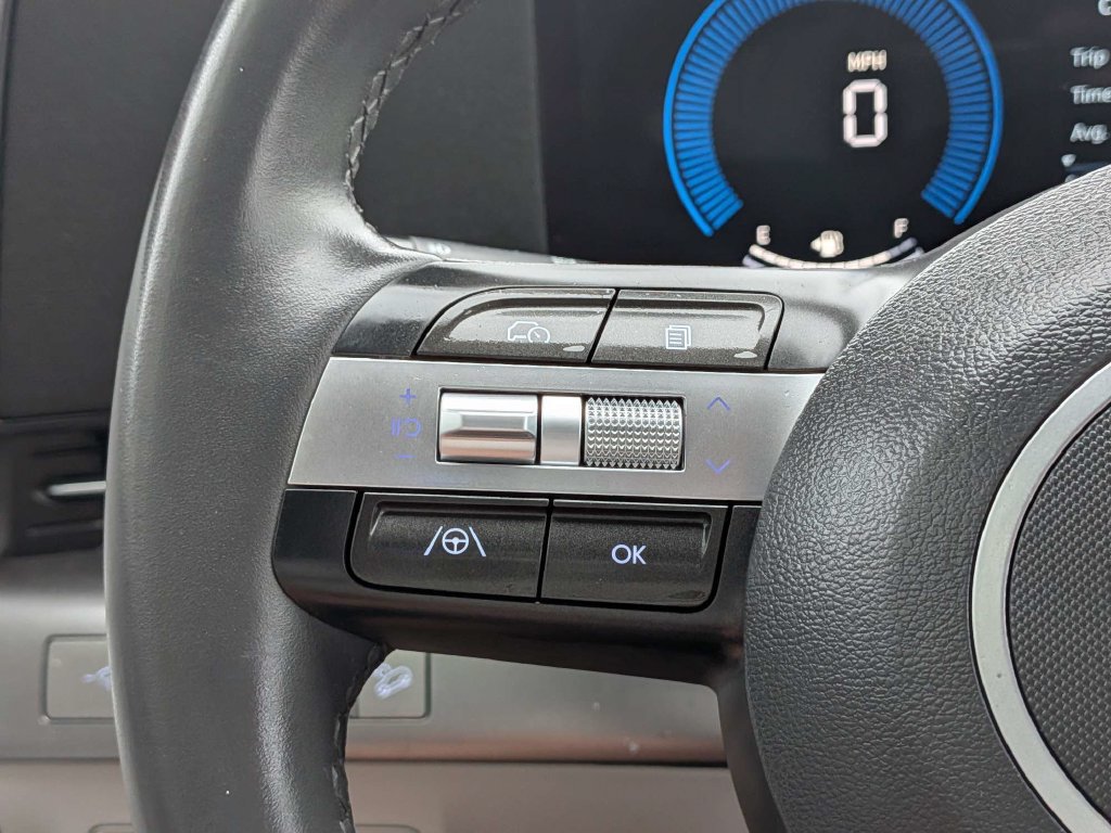 Used 2025 Hyundai Kona SEL FWD image 33