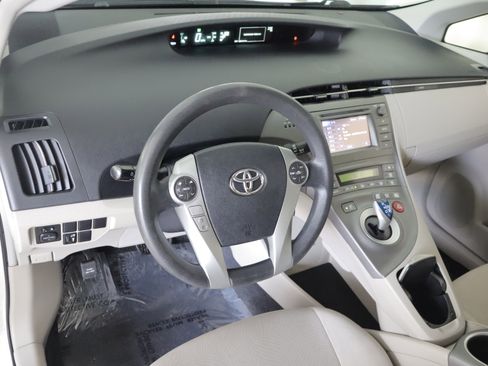 Used 2012 Toyota Prius Two FWD image 9