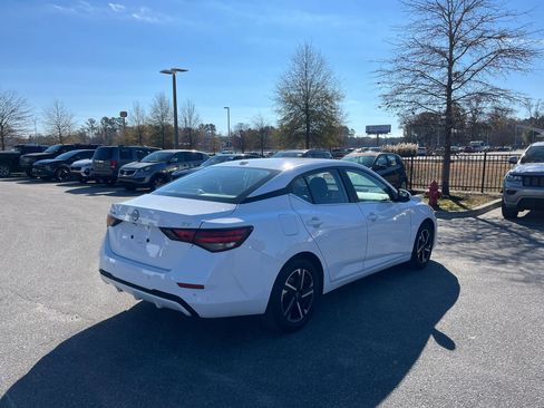 Used 2024 Nissan Sentra SV image 8