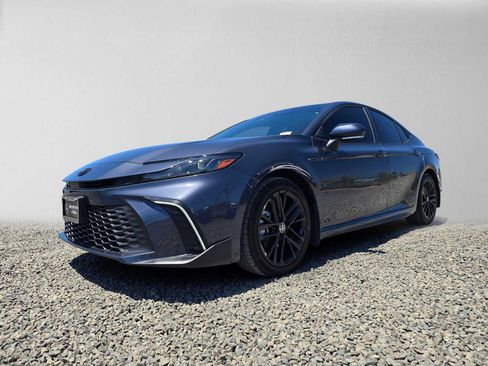 Used 2026 Toyota Camry SE w/ Convenience Package FWD image 7
