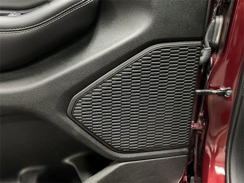 Used 2023 Jeep Grand Cherokee Laredo image 57