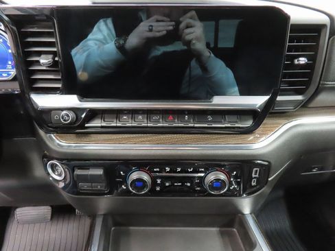 Used 2023 Chevrolet Silverado 1500 RST w/ True North Edition Plus image 13