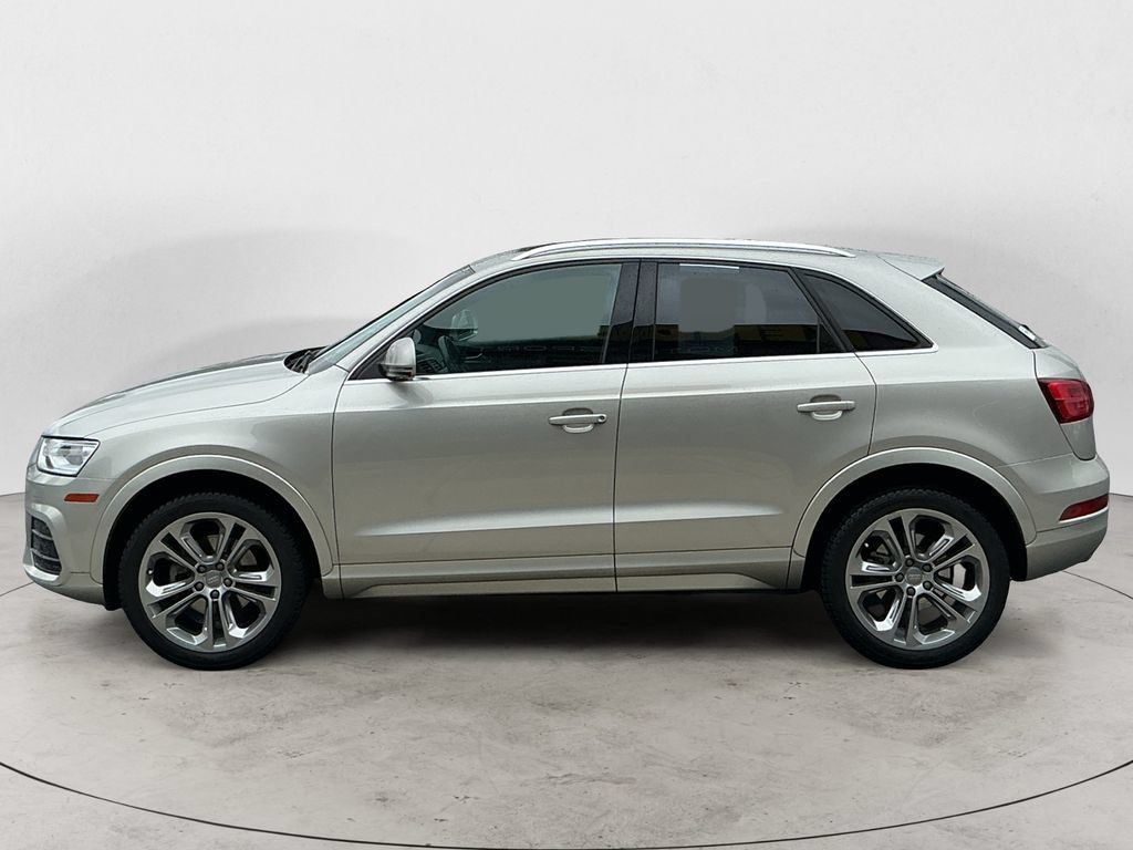 Used 2017 Audi Q3 2.0T Premium Plus w/ Premium Plus Package AWD/4WD image 8