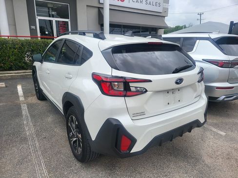 Used 2025 Subaru Crosstrek 2.0i Premium image 6