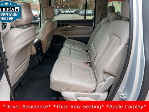 Used 2024 Jeep Wagoneer L Series II image 17