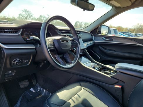 Used 2021 Jeep Grand Cherokee L Limited image 19