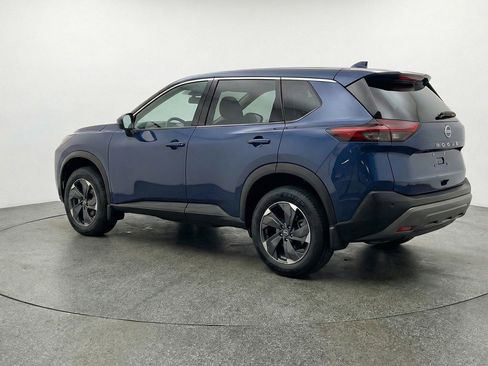 Used 2025 Nissan Rogue SV image 6