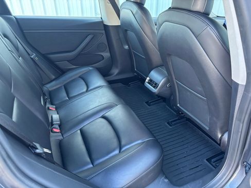 Used 2022 Tesla Model 3 Performance image 32