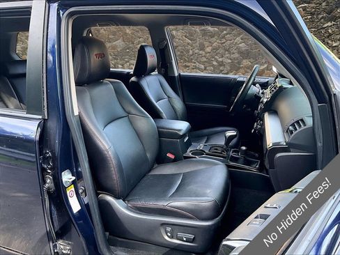 Used 2017 Toyota 4Runner TRD Off-Road Premium AWD/4WD image 7