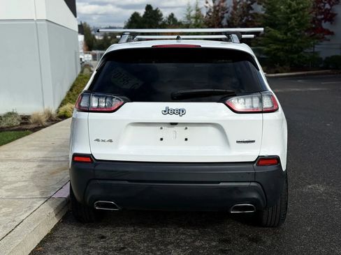 Used 2019 Jeep Cherokee Latitude Plus w/ Cold Weather Group image 4