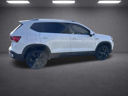 Used 2022 Volkswagen Taos SE FWD image 21