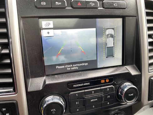 Used 2019 Ford F250 Lariat w/ Chrome Package image 20