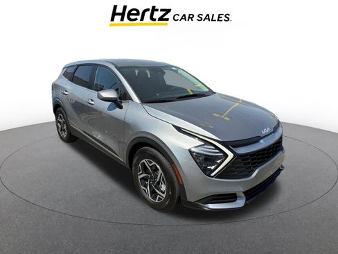 Used 2025 Kia Sportage LX image 1