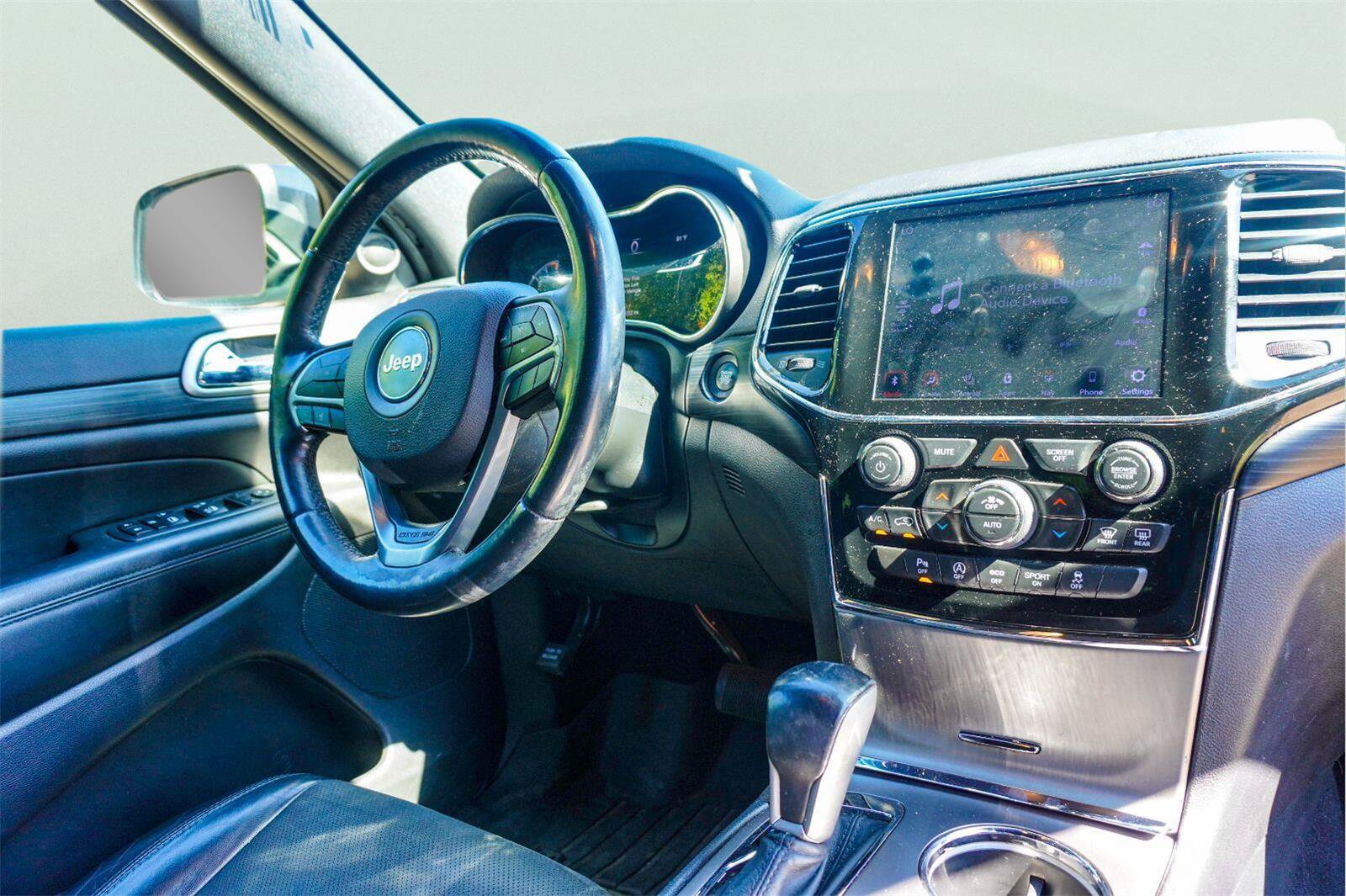 Used 2020 Jeep Grand Cherokee Altitude RWD image 17