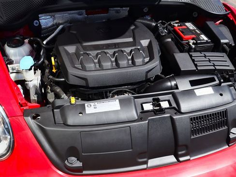 Used 2018 Volkswagen Beetle 2.0T SE image 60