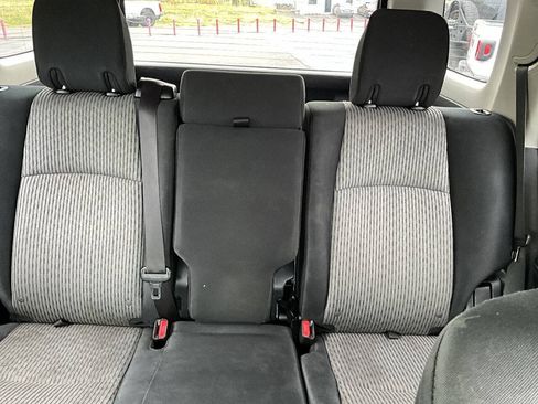 Used 2015 Toyota 4Runner SR5 w/ Four Season Floor Mat Package AWD/4WD image 10